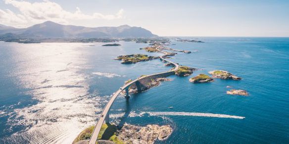 La Carretera del Atlántico y el Pueblo Pesquero de Bud